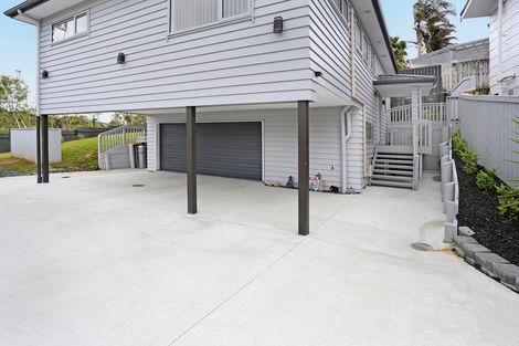 Photo of property in 16a Cedar Heights Avenue, Massey, Auckland, 0614