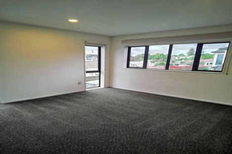 Photo of property in 3a Mcleod Road, Henderson, Auckland, 0612