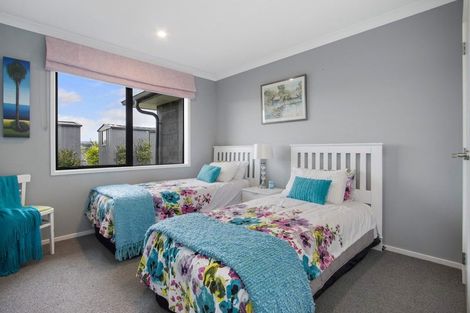 Photo of property in 19 Wairere Rise, Omokoroa, 3114