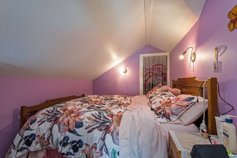 Photo of property in 52 Grey Street, Marton, 4710