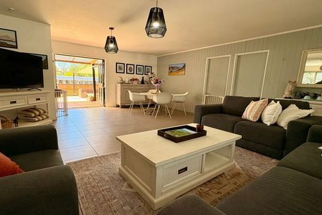 Photo of property in 140 Mako Mako Road, Levin, 5510