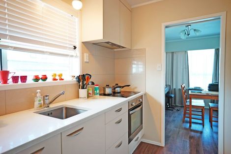 Photo of property in 1/32 Weldene Avenue, Glenfield, Auckland, 0629