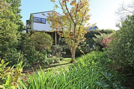 Photo of property in 13 Busby Hill, Havelock North, 4130