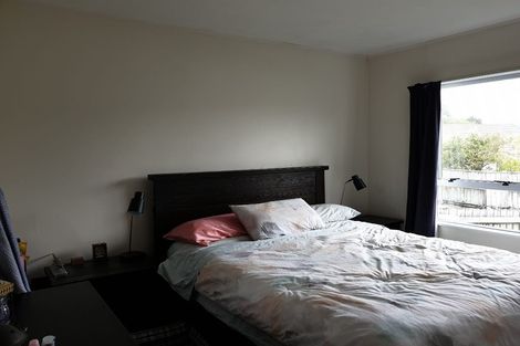 Photo of property in 33 Guadeloupe Crescent, Grenada Village, Wellington, 6037