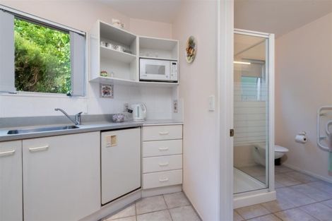 Photo of property in 9a Orchard Road, Browns Bay, Auckland, 0630