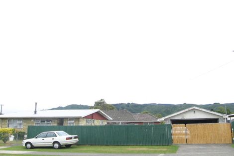 Photo of property in 1 Norana Road, Maoribank, Upper Hutt, 5018