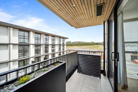 Photo of property in 203/82 Te Oneroa Way, Long Bay, Auckland, 0630