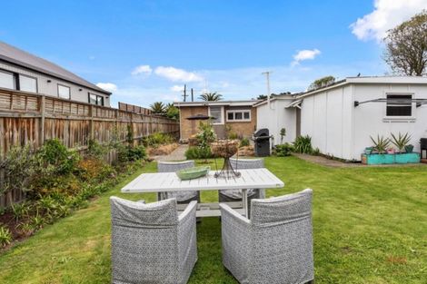 Photo of property in 369 Estuary Road, South New Brighton, Christchurch, 8062