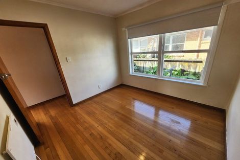 Photo of property in 3/87 Lake Road, Belmont, Auckland, 0622