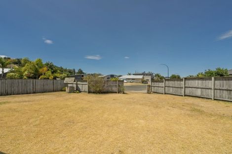 Photo of property in 11 Dotterel Place, Whitianga, 3510