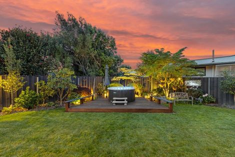 Photo of property in 19 Abbotts Place, Avonhead, Christchurch, 8042