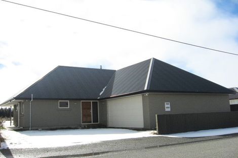 Photo of property in 32 Glencairn Road, Twizel, 7901