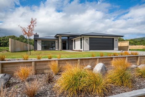 Photo of property in 9 Seven Oaks Drive, Kinloch, 3377