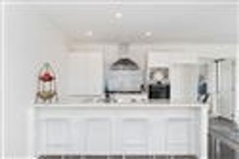 Photo of property in 30 Livingstone Drive, Papamoa Beach, Papamoa, 3118