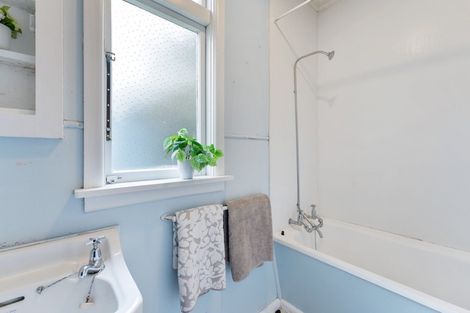 Photo of property in 72 Jeffreys Road, Fendalton, Christchurch, 8052