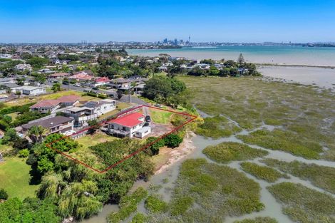 Photo of property in 2 Francis Street, Hauraki, Auckland, 0622