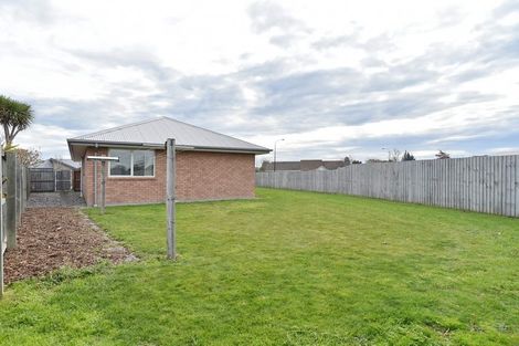 Photo of property in 18 Maple Place, Rangiora, 7400