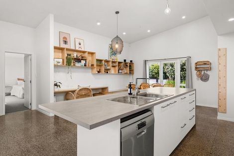 Photo of property in 32a Ohuirehe Road, Coastlands, Whakatane, 3120