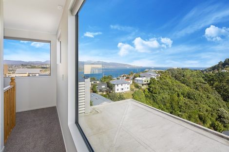 Photo of property in 32 View Road, Houghton Bay, Wellington, 6023
