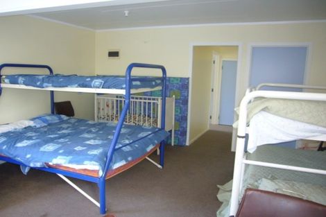 Photo of property in 65 Seaview Road, Cable Bay, 0420