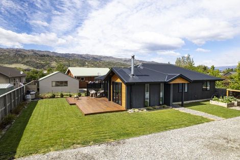 Photo of property in 8a Missy Crescent, Mount Pisa, Cromwell, 9383