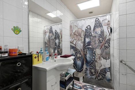 Photo of property in 2/201 Massey Street, Frankton, Hamilton, 3204