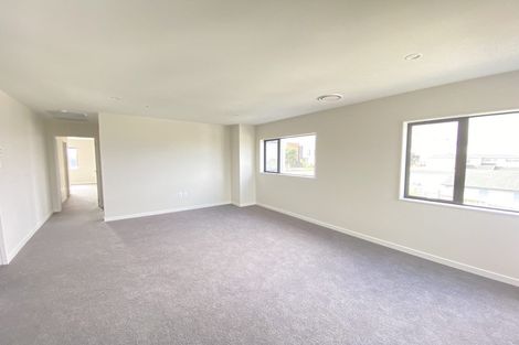 Photo of property in 21 Vazey Way, Hobsonville, Auckland, 0618