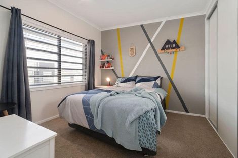 Photo of property in 4 Tuatua Road, Hobsonville, Auckland, 0616