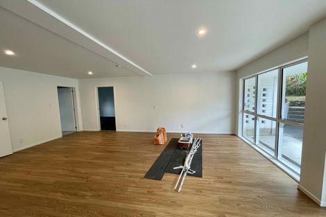 Photo of property in 17 Amapur Drive, Khandallah, Wellington, 6035