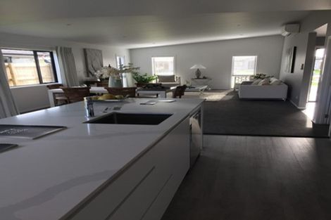 Photo of property in 11 Kotare Drive, Coastlands, Whakatane, 3120