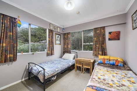 Photo of property in 56 Mana View Road, Paremata, Porirua, 5026