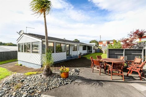 Photo of property in 76 Cumberland Street, Welbourn, New Plymouth, 4312