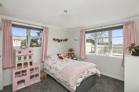 Photo of property in 115 Glenpark Avenue, Frankleigh Park, New Plymouth, 4310