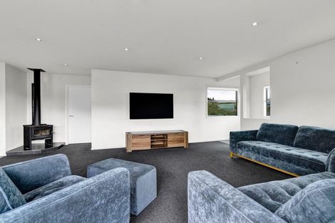 Photo of property in 13a Heta Road, Highlands Park, New Plymouth, 4312