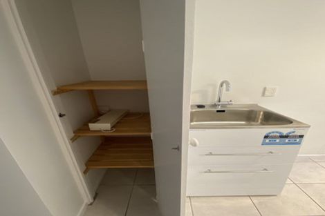 Photo of property in 18 Beresford Street, Bayswater, Auckland, 0622