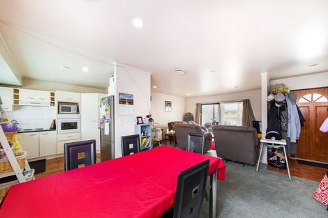 Photo of property in 66b Dundale Avenue, Blockhouse Bay, Auckland, 0600