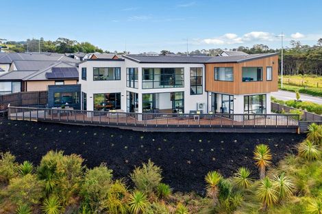Photo of property in 101 Glenvar Ridge Road, Long Bay, Auckland, 0630