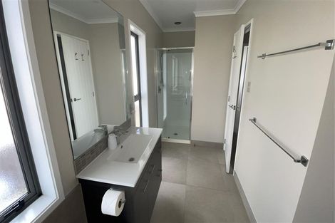 Photo of property in 215 Wainui Road, Silverdale, 0932