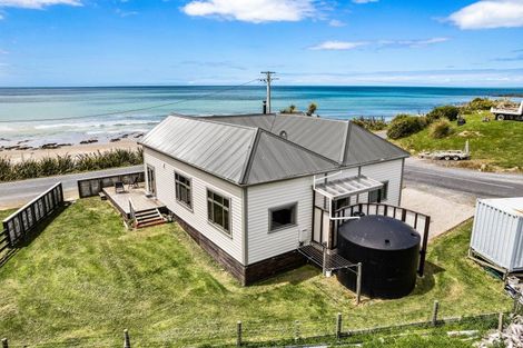 Photo of property in 2 Wood Street, Kaka Point, Balclutha, 9271
