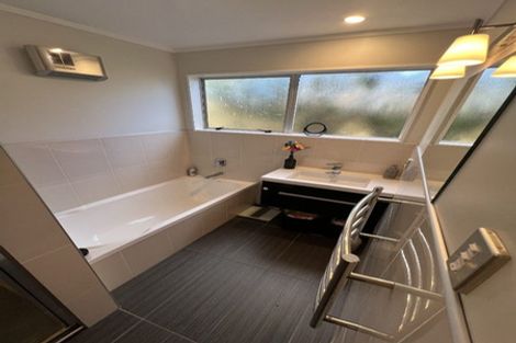 Photo of property in 24 Colchester Crescent, Newlands, Wellington, 6037