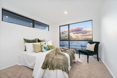 Photo of property in 23a West Harbour Drive, West Harbour, Auckland, 0618