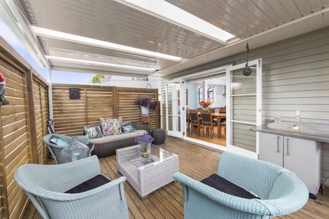 Photo of property in 12 Kereru Street, Henderson, Auckland, 0612