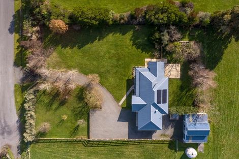 Photo of property in 15 Campbell Drive, Martinborough, 5711