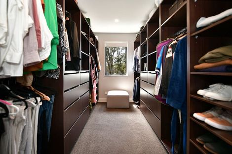 Photo of property in 52 Walton Street, Red Beach, 0932