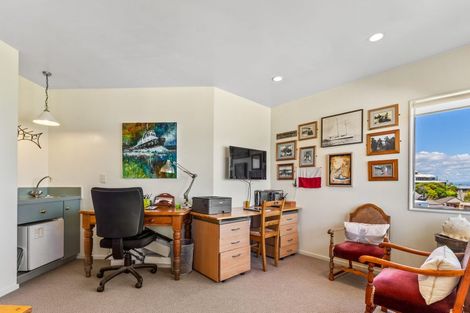 Photo of property in 31 The Cliffs, Britannia Heights, Nelson, 7010