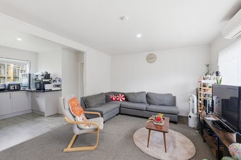 Photo of property in 1/57 Chartwell Avenue, Glenfield, Auckland, 0629