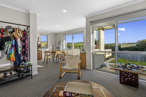 Photo of property in 170 Waikite Road, Welcome Bay, Tauranga, 3175