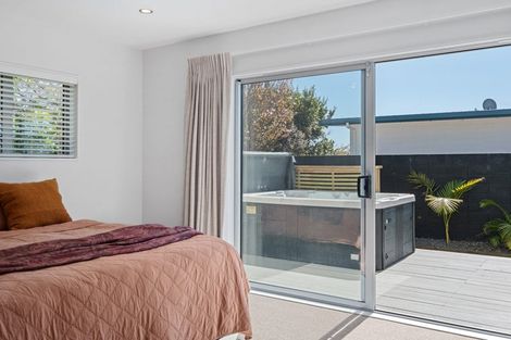 Photo of property in 130a Wairau Road, Oakura, 4314