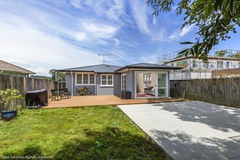 Photo of property in 32 Links Road, New Lynn, Auckland, 0600
