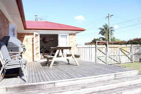 Photo of property in 8 Rollerson Street, Papakura, 2110